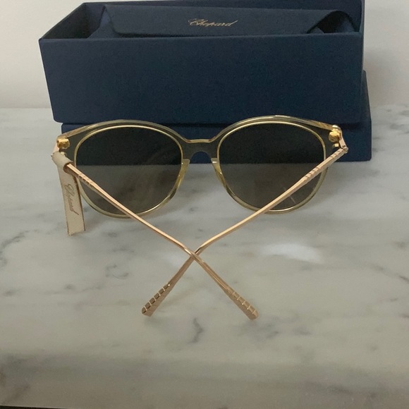 Chopard Sunglasses
SCH301
Yellow/grey (0B86) - Picture 4 of 5